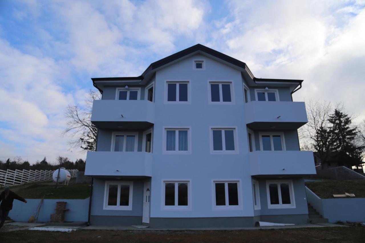 Fruskogorska Idila Lägenhet Vrdnik Exteriör bild